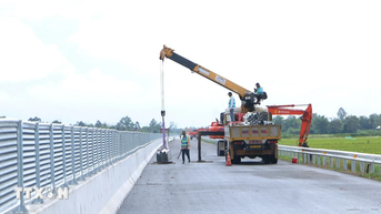 Phấn đấu hoàn thành đúng tiến độ các đường cao tốc tại Đồng bằng sông Cửu Long