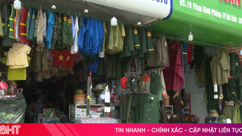Kinh doanh quân trang là kinh doanh hàng cấm!