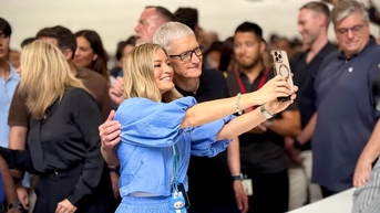 iPhone 17 khiến cả thế giới thay đổi cách chụp selfie