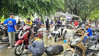 ជួសជុលម៉ូតូដោយឥតគិតថ្លៃ ជួយប្រជាពលរដ្ឋជំនះផលវិបាកទឹកជំនន់