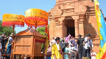 ជាង 3,100 ពាន់លានដុងសម្រាប់ថែរក្សា និងលើកកំពស់តម្លៃវប្បធម៌របស់ជនជាតិភាគតិច