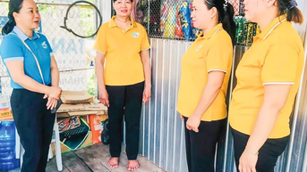 ការយកចិត្តទុកដាក់ និងជួយស្ត្រីឱ្យរួចផុតពីភាពក្រីក្រ