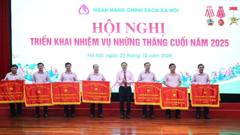កំណើនឥណទានក្នុងរយៈពេល 9 ខែឈានដល់ជាង 30.4 ពាន់ពាន់លានដុង គាំទ្រដល់គ្រួសារជិត 6.73 លានដើម្បីខ្ចីដើមទុន