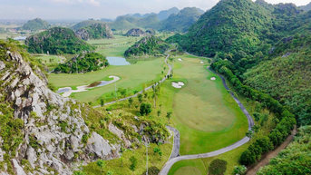 Legend Valley Country Club: Vẻ đẹp mê hoặc của 'Vịnh Hạ Long trên cạn'