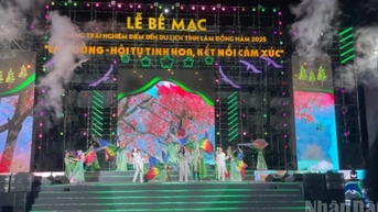 Lâm Đồng thu hút 1,8 triệu lượt khách trong tháng trải...
