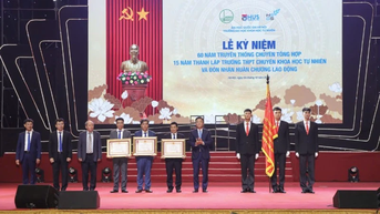 Đầu tư nguồn lực để Trường trung học phổ thông chuyên Khoa học Tự nhiên phát triển xứng tầm