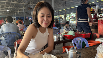 តើអ្នកអាចទិញអ្វីជាមួយ 100,000 VND នៅផ្សារនៅម៉ោង 3 ព្រឹក?