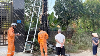 Cháy cột điện tại phường An Tường