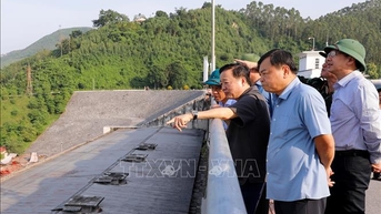 ឆ្លើយតបនឹងព្យុះលេខ ១១៖ ការឆ្លើយតបជាបន្ទាន់ចំពោះ 'ព្យុះនៅលើព្យុះ'