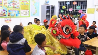 Rộn ràng Trung thu giữa đại ngàn Trường Sơn