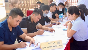 Hơn 2.000 chỉ tiêu tuyển dụng tại Phiên giao dịch việc làm xã Tiến Thắng năm 2025
