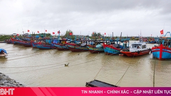 Hà Tĩnh kêu gọi tàu thuyền vào nơi tránh trú an toàn trước bão số 11