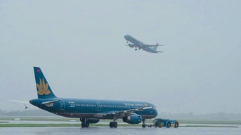 Vietnam Airlines điều chỉnh lịch bay do ảnh hưởng bão Matmo