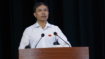 ប្រធានគណៈកម្មាធិការប្រជាជនទីក្រុង Da Nang លោក Pham Duc An និយាយអំពីការងារបុគ្គលិក និងគោលនយោបាយលំនៅដ្ឋាន