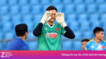 Thủ môn Đặng Văn Lâm ngỡ ngàng với bài tập lạ