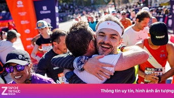 Người đàn ông bị ung thư vú chạy marathon để vượt bệnh tật
