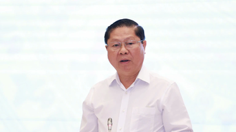 교육부 차관은 학교 내 과도한 비용 청구 상황에 대해 무엇이라고 말했나요?