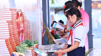 [Chùm ảnh] Sôi động Tuần lễ Học tập suốt đời tại Trường tiểu học Phan Chu Trinh