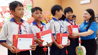 Trung thu ấm áp