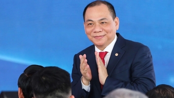 មហាសេដ្ឋី Pham Nhat Vuong បានបង្កើតក្រុមហ៊ុនដែកថែបមួយ ដើម្បីផលិតដែកពិសេសសម្រាប់រថយន្តអគ្គិសនី។