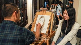 Lần đầu tiên Bảo tàng Mỹ thuật Việt Nam mở cửa đón khách đêm