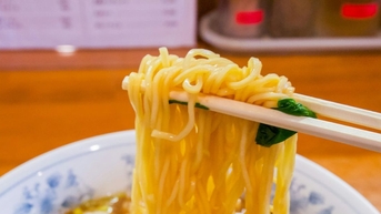 តើ​ប្រទេស​ណា​ជា​ប្រទេស​កំណើត​នៃ​មី​កញ្ចប់?