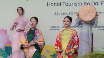 Hàng ngàn tà áo dài cùng khoe sắc trong Lễ hội áo dài du lịch Hà Nội 2025