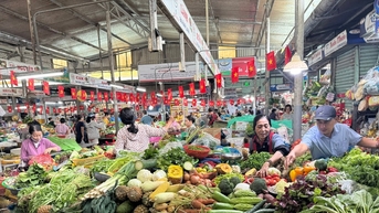 Bảo đảm lương thực cho vùng ngập lụt