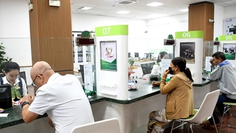 Giảm lãi suất cho vay, đẩy vốn vào sản xuất cuối năm