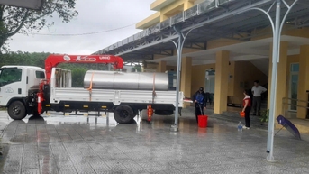 HueWACO cấp nước lưu động cho dân vùng lũ