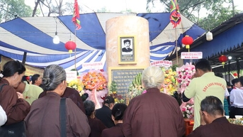 Dâng hương tưởng nhớ Anh hùng dân tộc Nguyễn Trung Trực tại Xóm Nghề