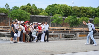 Lãnh đạo toàn diện, điều hành linh hoạt, đảm bảo hoàn thành các mục tiêu năm 2025