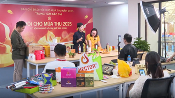 Phiên livestream "độc nhất vô nhị" tại Hội chợ mùa Thu 2025