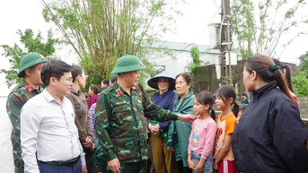 Quân khu 4 kiểm tra công tác ứng phó với mưa lũ tại Hà Tĩnh