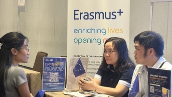 Lỗ hổng hồ sơ khiến sinh viên Việt mất cơ hội du học châu Âu