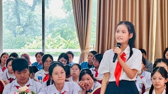 Trẻ em Thủ đô lo ngại trước việc "bình thường hóa hành vi lệch chuẩn" của người nổi tiếng