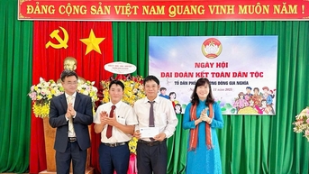 Tổ dân phố 1, phường Đông Gia Nghĩa tổ chức điểm Ngày hội đoàn kết toàn dân tộc