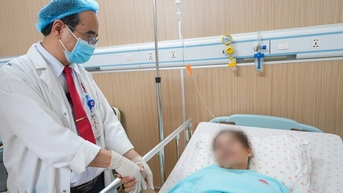 Khám trào ngược dạ dày, ai ngờ phát hiện khối u lớn phải phẫu thuật