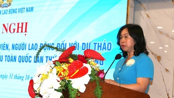 Cán bộ Công đoàn khu vực phía Nam đóng góp ý kiến vào Dự thảo Văn kiện trình Đại hội XIV của Đảng