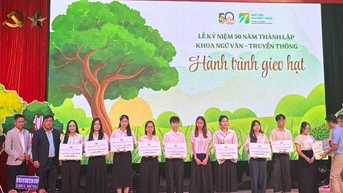 Trường Đại học Sư phạm Đà Nẵng kỷ niệm 50 năm thành lập Khoa Ngữ văn - Truyền thông