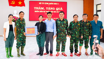 Trung tướng Hà Thọ Bình: LLVT Quân khu 4 huy động tổng lực giúp dân sau lũ