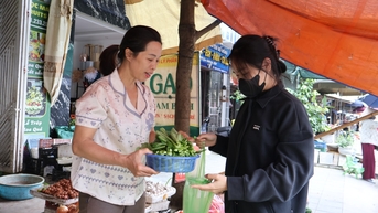 Giá rau xanh tăng mạnh