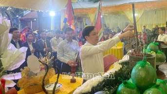 Khai mạc lễ hội truyền thống đình Đông Trì