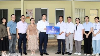 Thứ trưởng Thường trực Bộ Y tế Vũ Mạnh Hà thăm và làm việc tại Đồng Nai