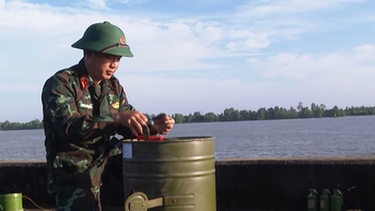 Nhà máy X61 (Binh chủng Hóa học): Làm chủ quy trình sản xuất sản phẩm khói ngụy trang