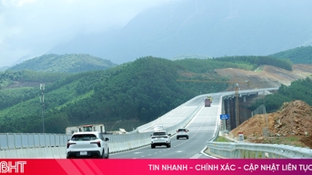 Bàn giao đoạn cao tốc Vũng Áng - Bùng về Cục Đường bộ quản lý