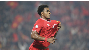 Tuyển Việt Nam: Nguyễn Xuân Son trở lại, cần HLV Kim Sang Sik toan tính