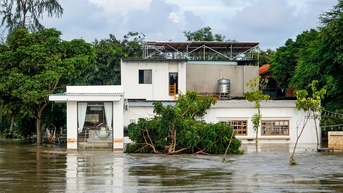 Đêm trắng vùng gần cửa biển