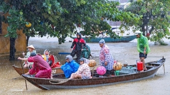 Chuyên gia cảnh báo mưa lớn, lũ dâng và khả năng xuất hiện bão số 13 trên Biển Đông