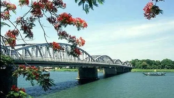 Huế ngày giao mùa